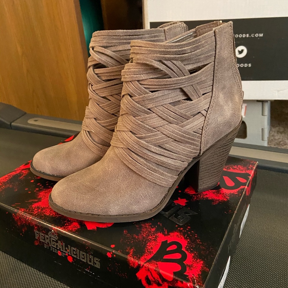 Tan booties - Picture 2 of 3